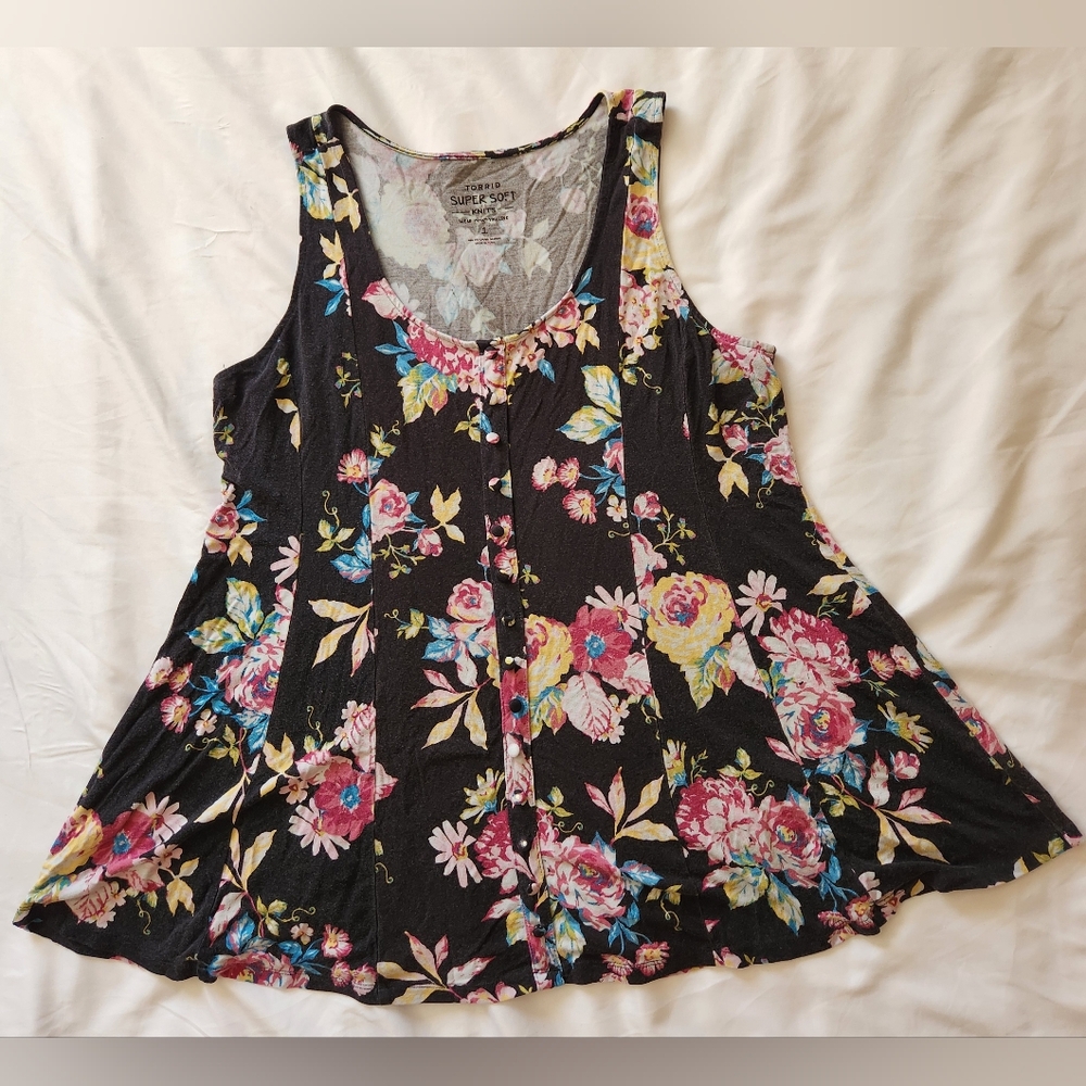 Torrid Super Soft Scoop Neck Button-Front Fit And Flare Tank